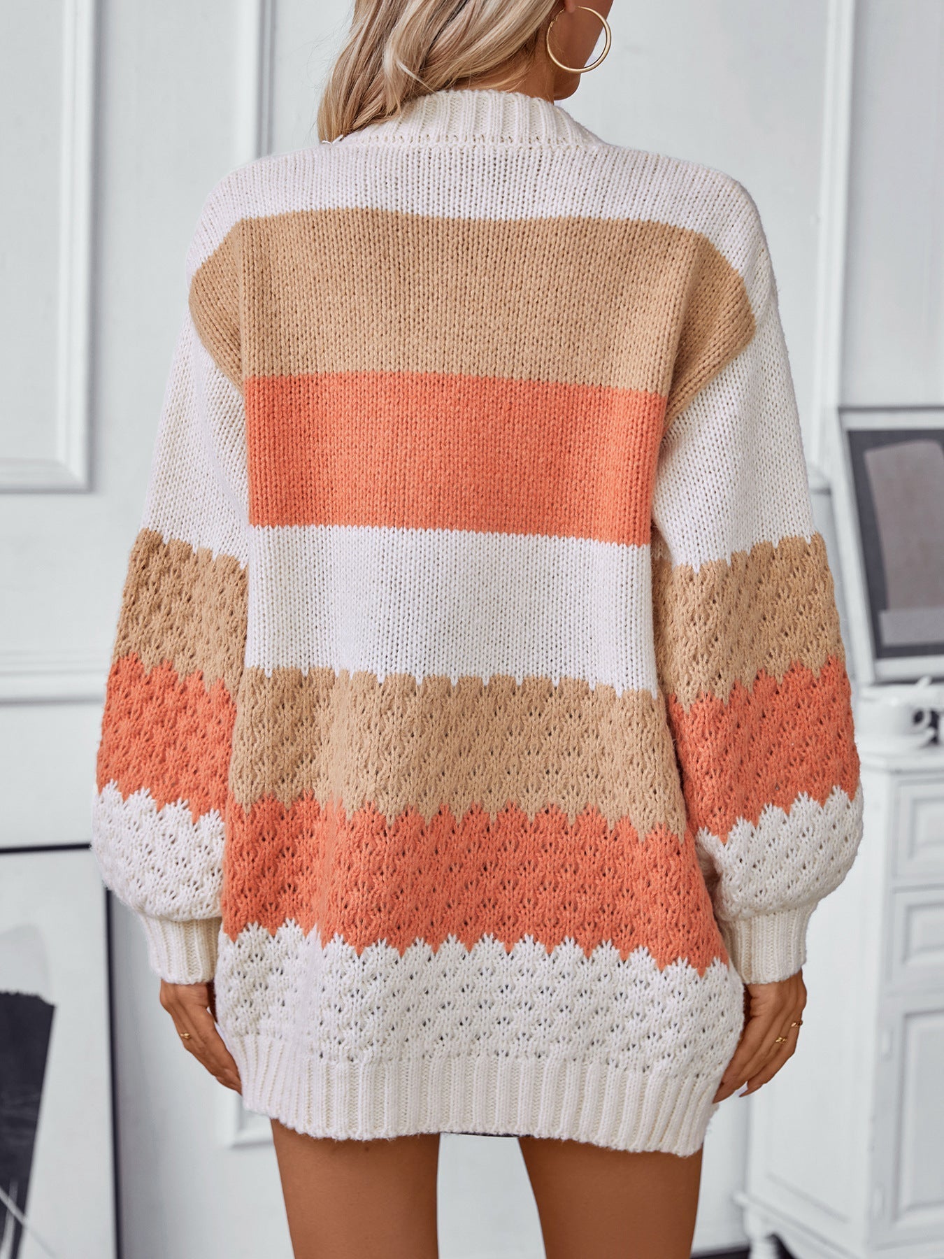 Contrast color wide striped lantern sleeve knitted cardigan