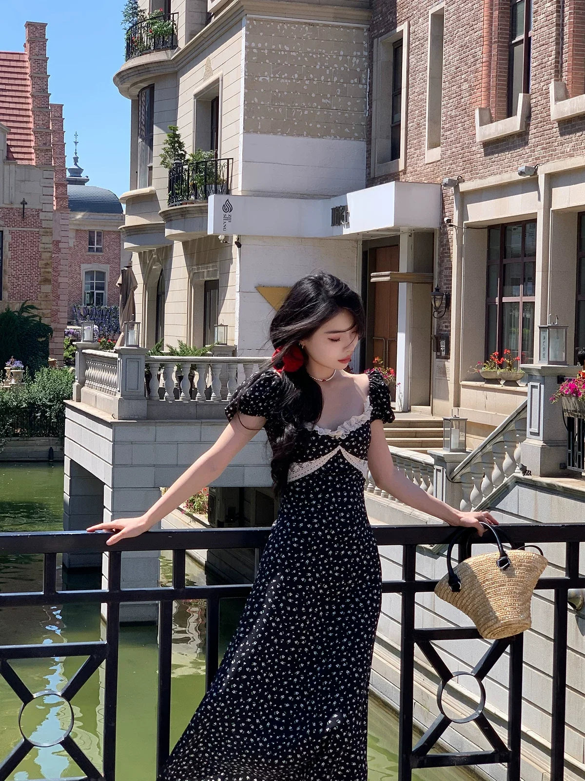 Floral Puff Sleeve Sweetheart Lace Trim Midi Dress 4