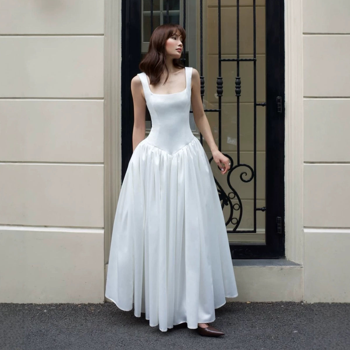 Square Collar Wide Shoulder Strap Satin Light Wedding Dress Women Boning Corset Waist Controlled Large Hem Simple Dress License Maxi Dress