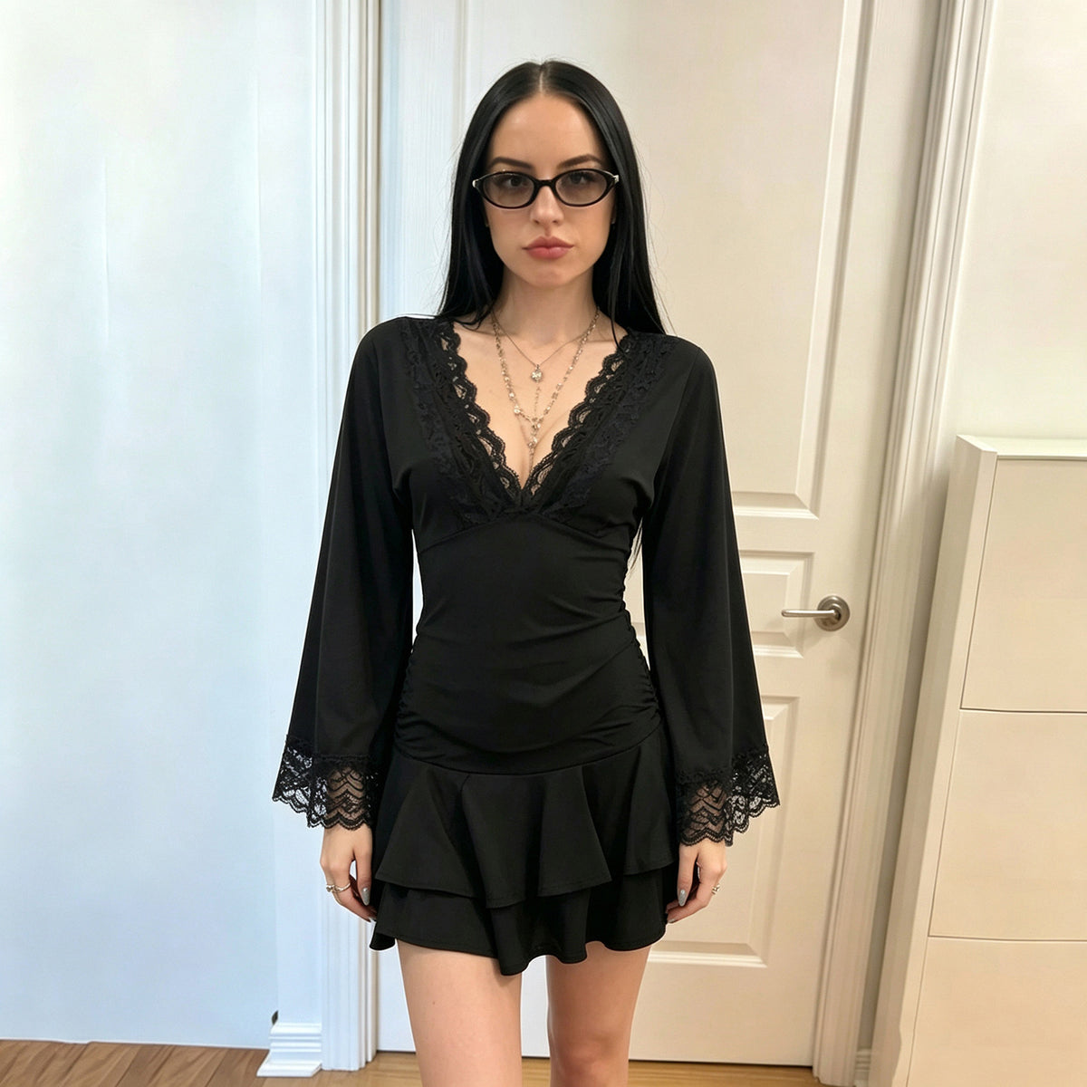 Dark Lace Patchwork V neck Bell Sleeved Dress French Sexy Waist Closing Elegant Cake Short Dress for Women