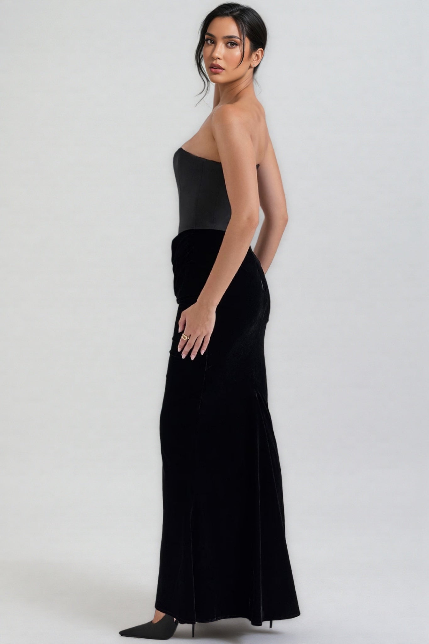 Kora Fishbone Sheath Velvet Maxi Dress - View 4