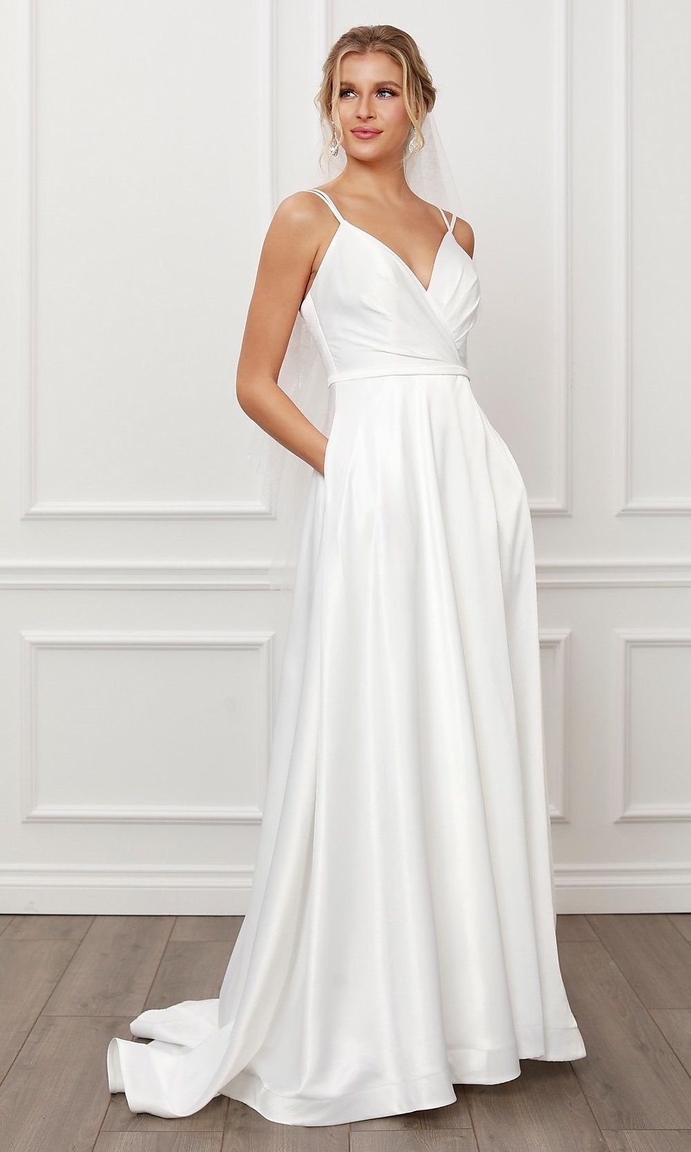Spaghetti Strap Surplice V-Neck Pocket Train A-Line Maxi Gown - View 5