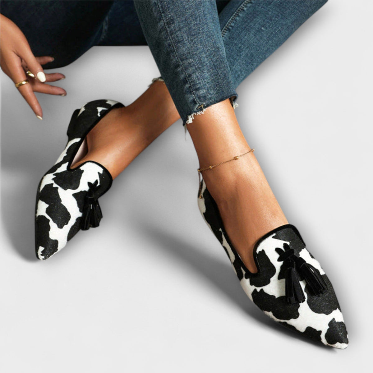 Animal Print Pointed Toe Tassel Flats
