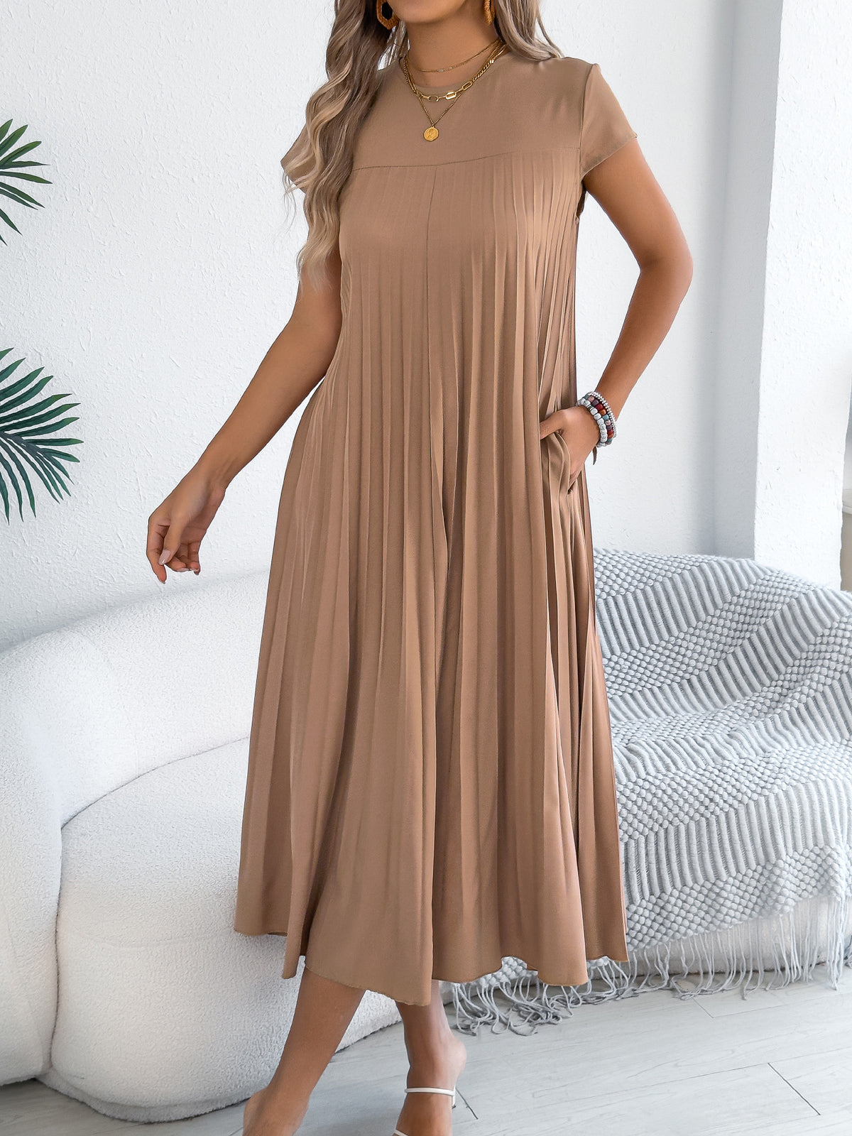 Round Neck Cap Sleeve Pleated A-Line Midi Dress 2
