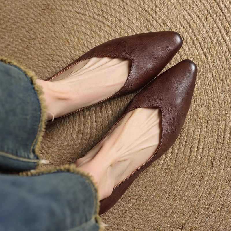 Pointed Toe V Cut Slip On Flats