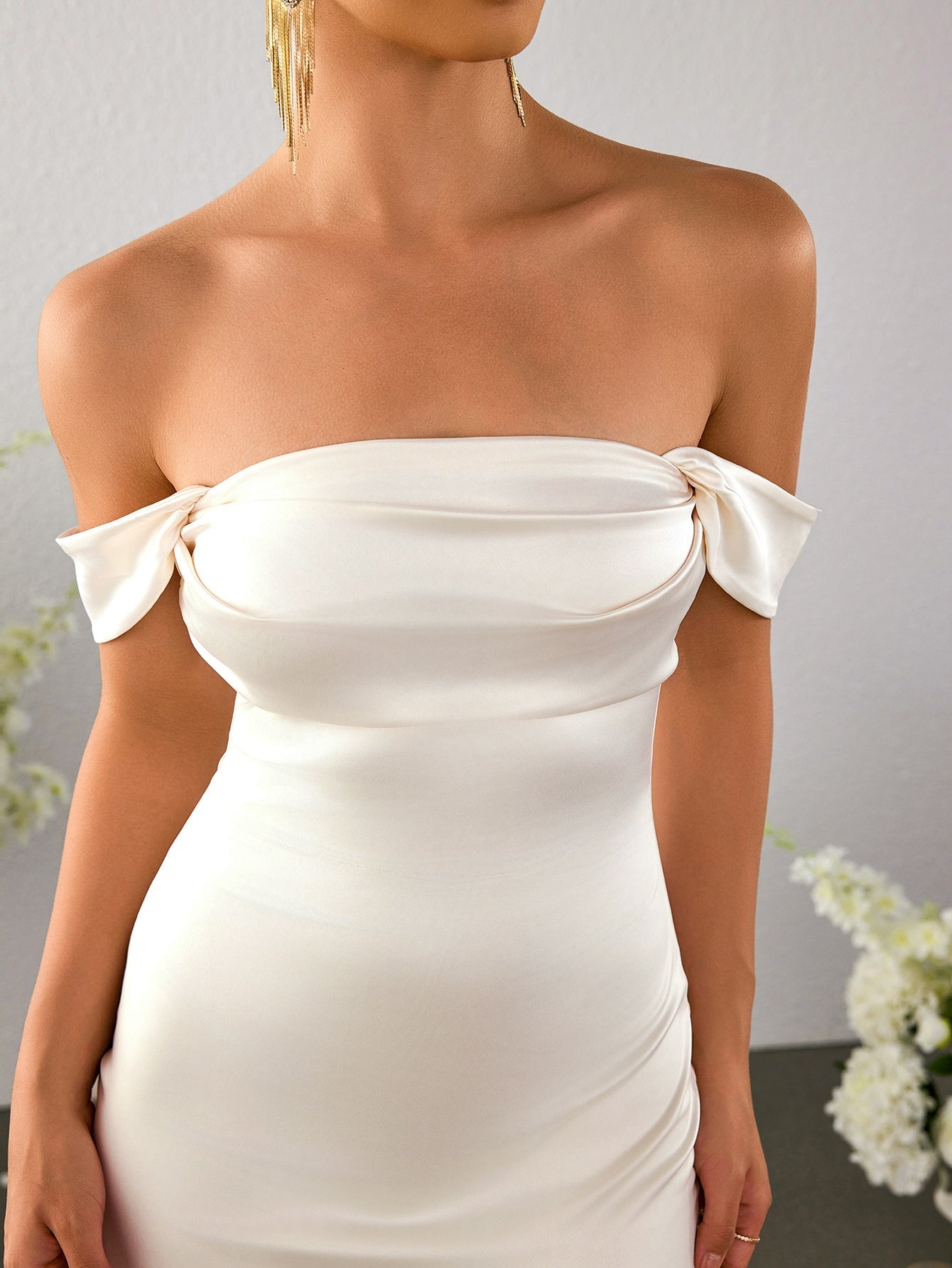 Off Shoulder Satin Backless Mermaid Dress - View 4