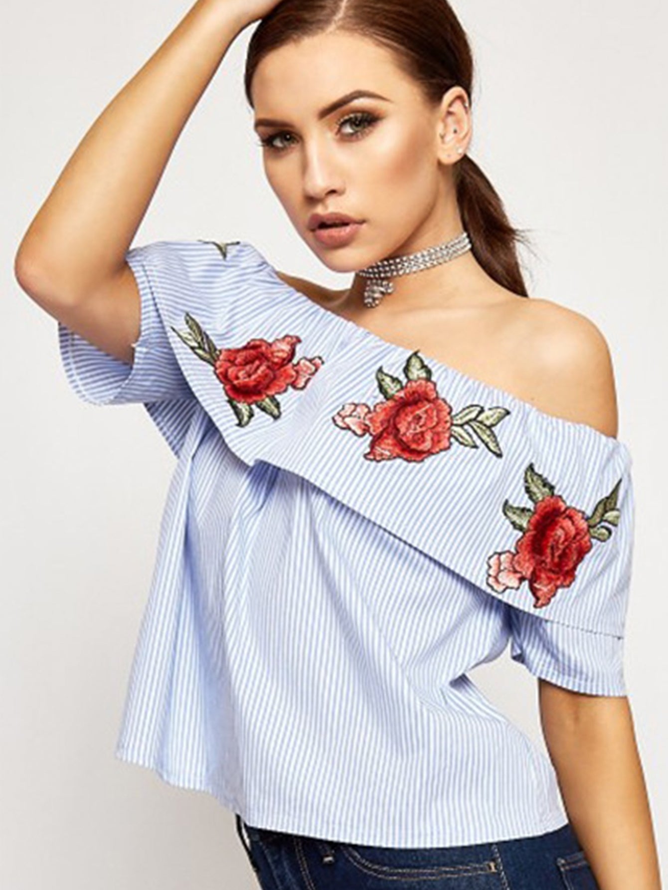 Off shoulder embroidered rose STRIPE T-shirt