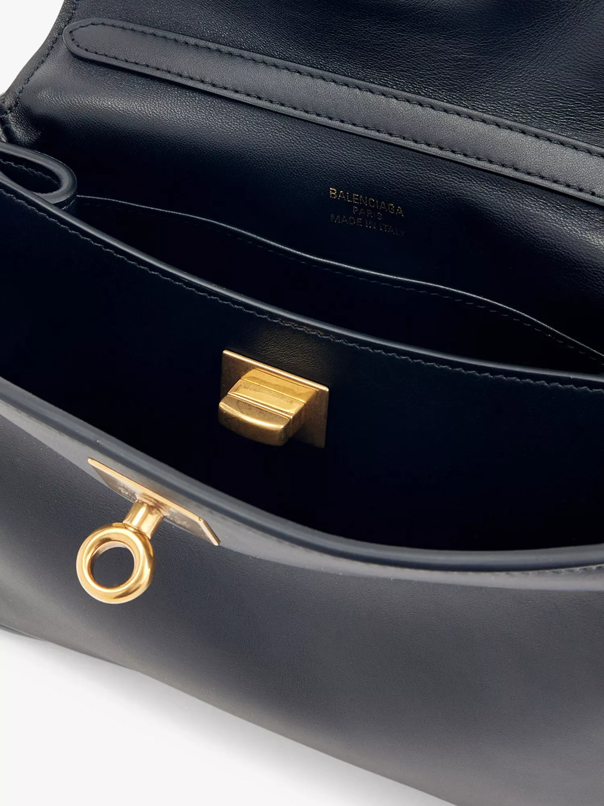 Smooth Top Handle Twist Lock Crossbody Satchel Bag