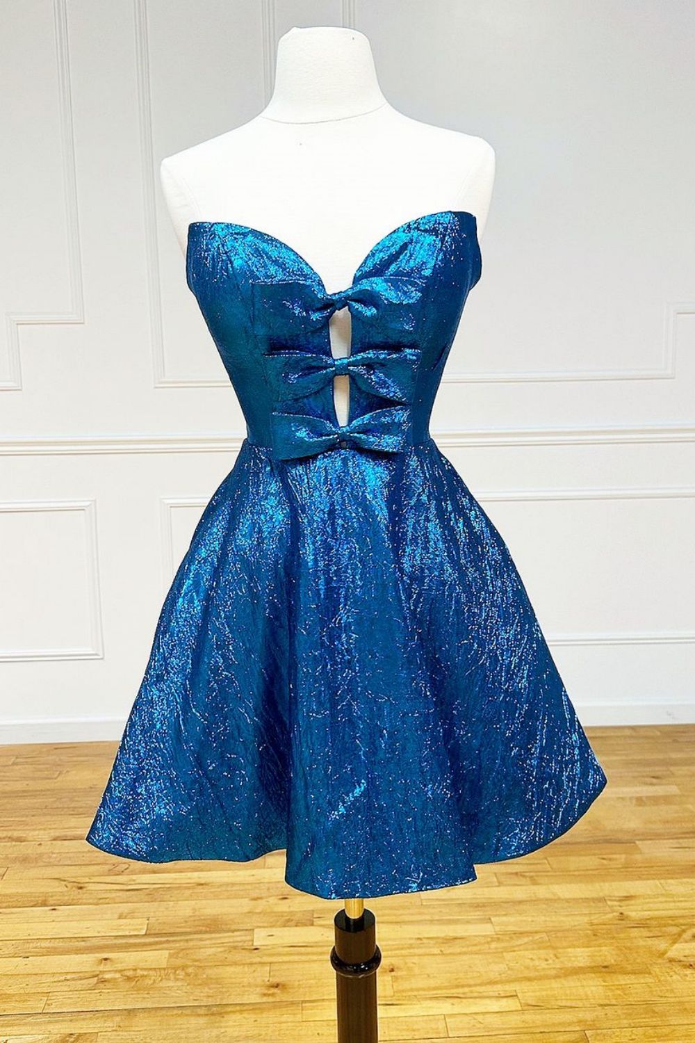 Royal Blue A-Line Strapless Short Glitter Homecoming Dress With Bowknot