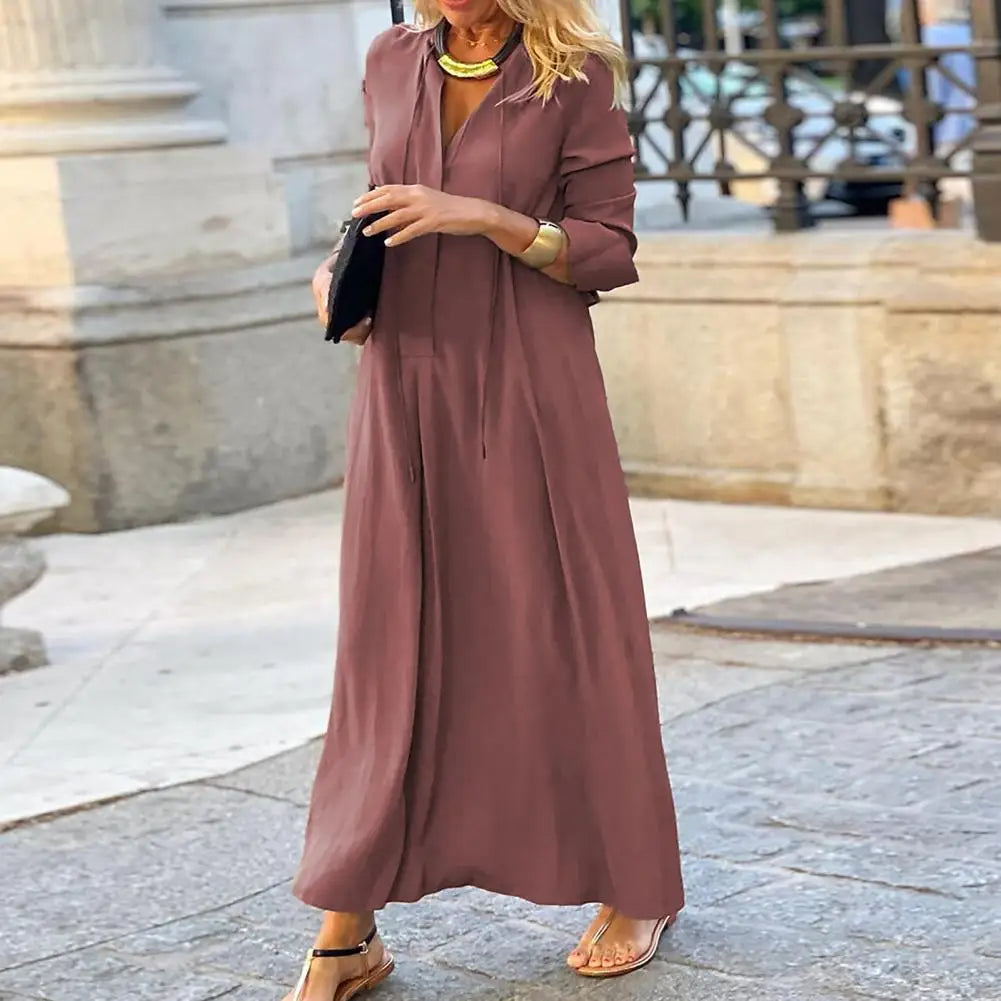 Relaxed Dress Inspired by Contemporary Streetwear Fashion 5