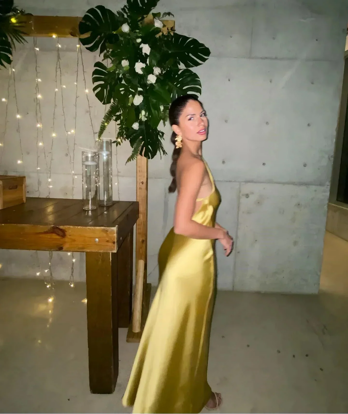 Backless Satin Slant Shoulder Solid Slit Long Dress - View 13