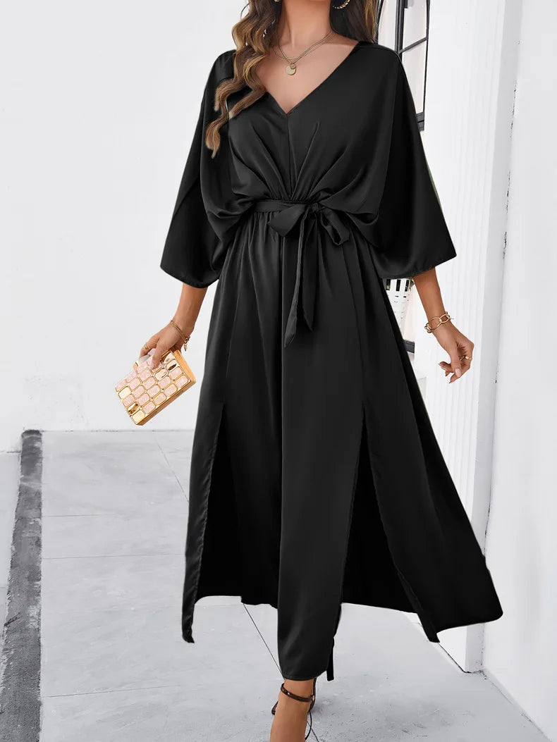 Isidora V-neck Dress in a Loose Fit for Women Modern Chic Style