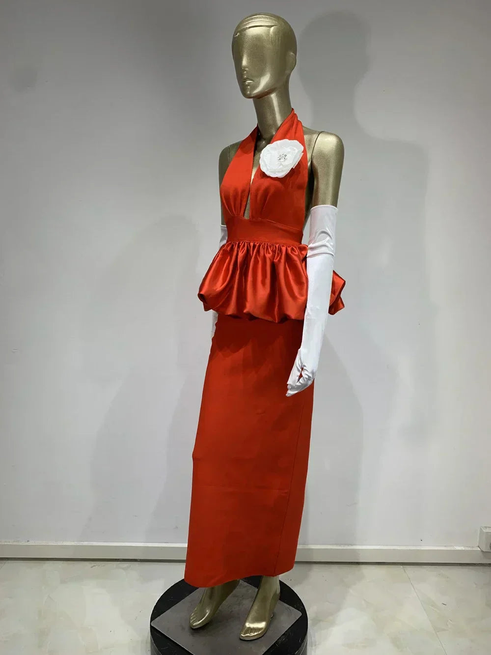 Halter Neck Deep V-Neck Flower Applique Ruffled Peplum Mermaid Gown