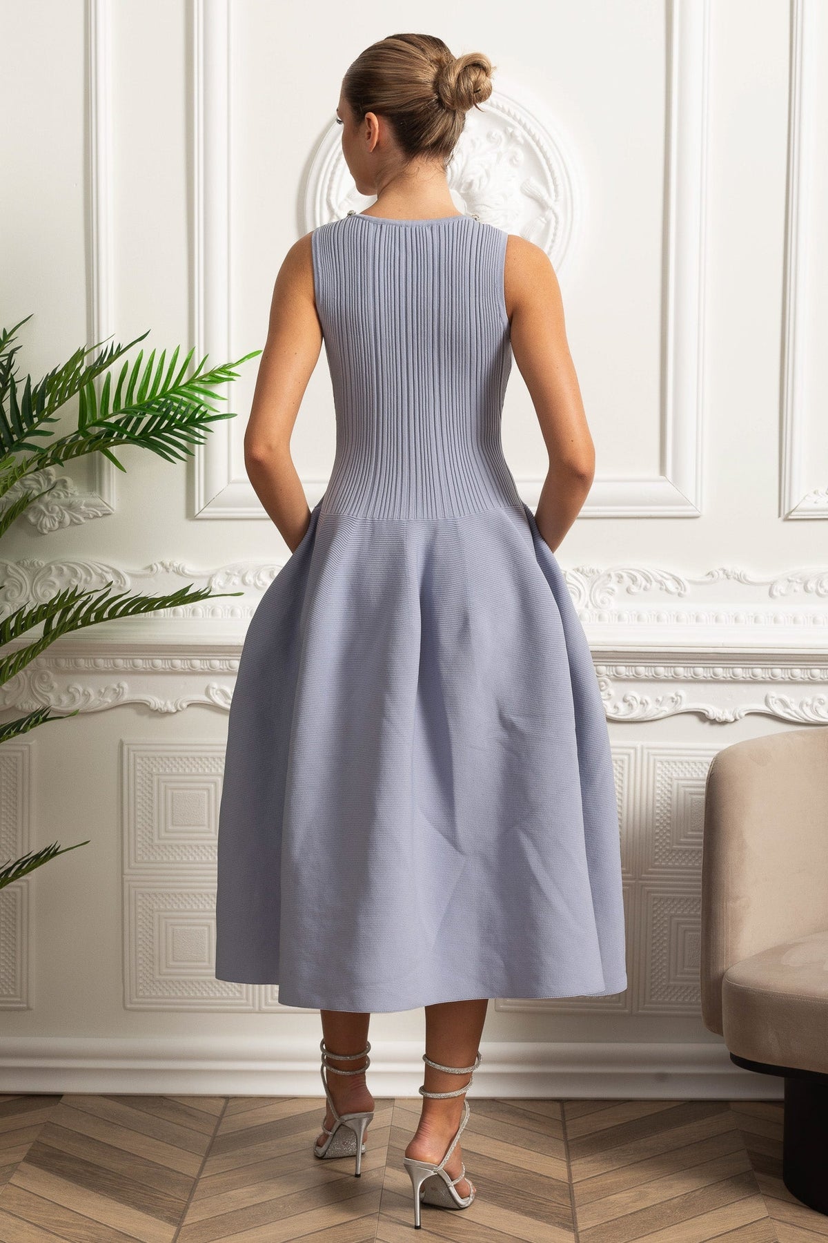 Beaded Scoop Neck Ribbed Knit Pleated Fit and Flare Midi Dress - View 5