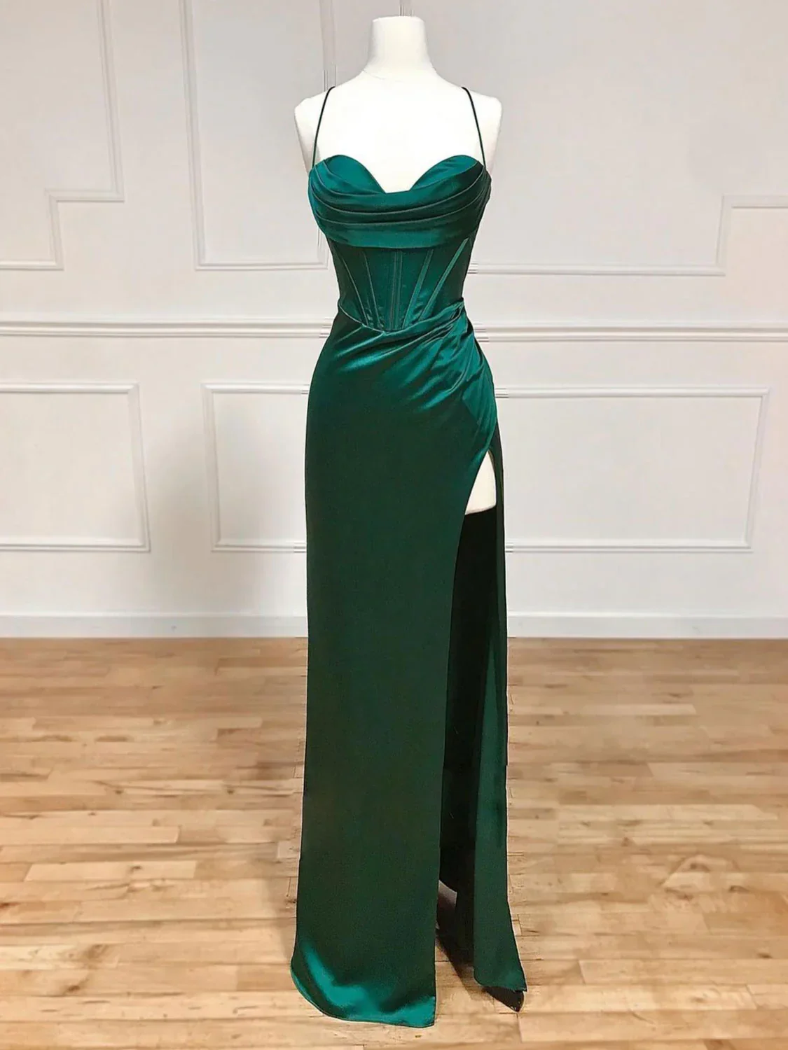 Sexy Mermaid Spaghetti Straps Black Long Evening Dress Backless Prom Dresses SD1606