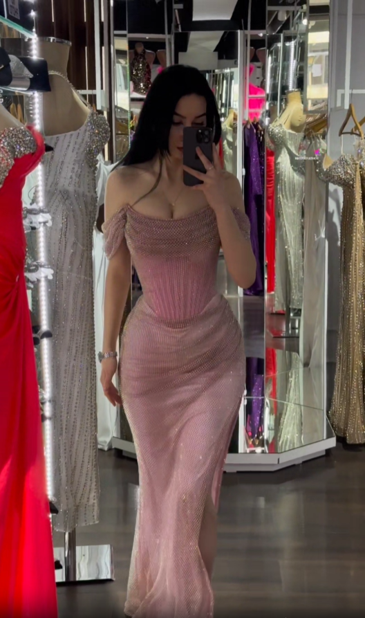 Sexy Off-shoulder Sleeveless Mermaid Satin Long Evening Prom Dresses SD1582