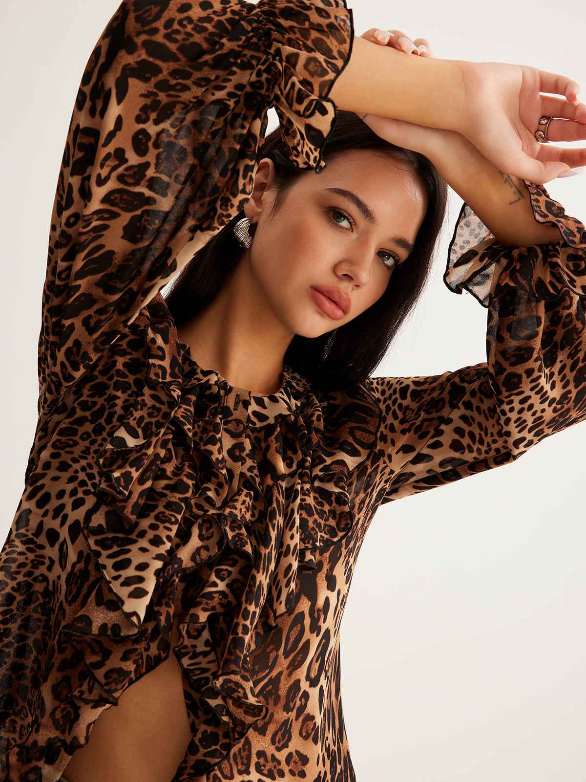 Elegant Lightweight Leopard Print Blouse with Short Sleeves & Breathab