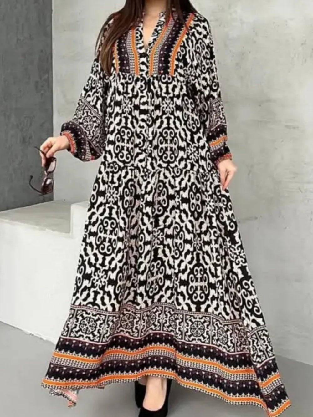 Contrast color V-neck long sleeve printed dress Black