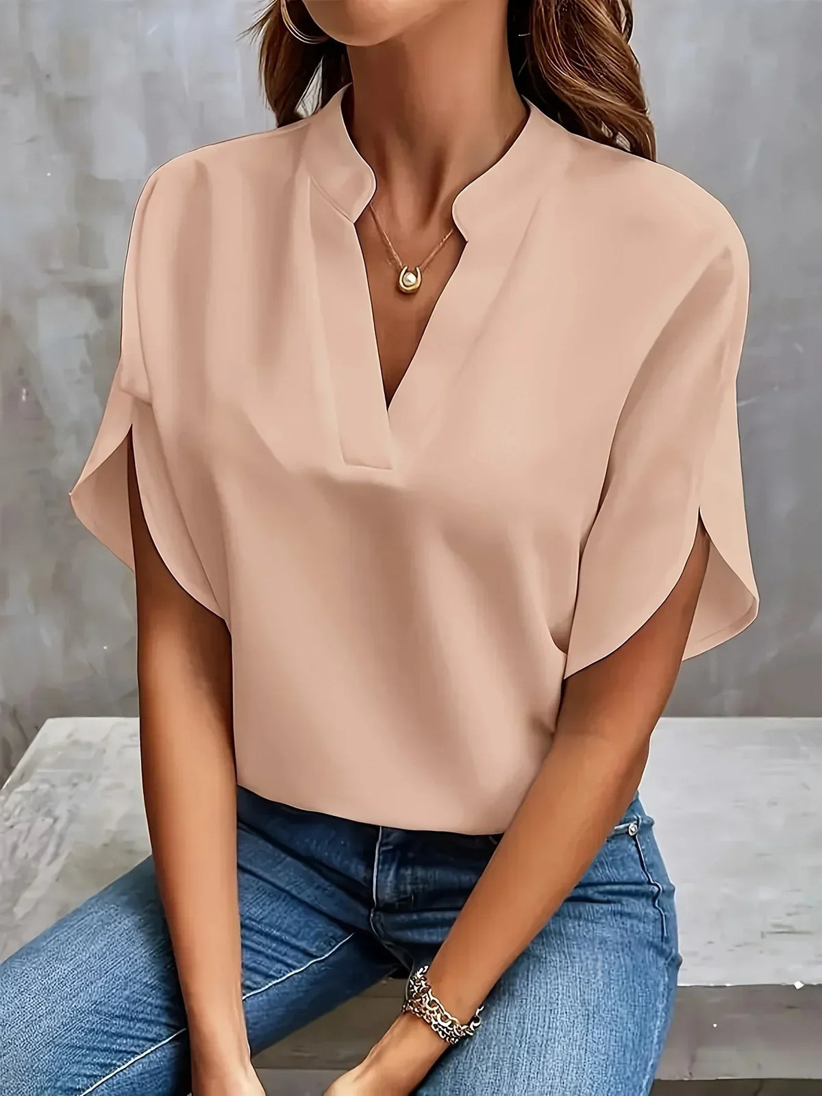 Talia | Sophisticated Blouse with Tailored Design