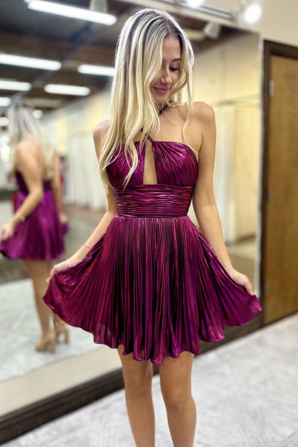 Stylish A-Line Open Back Short Metallic Homecoming Dress with Pleating