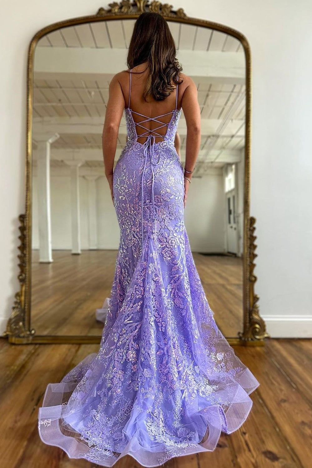 Sweet Lilac Spaghetti Straps Lace Up Long Corset Prom Dress With Appliques