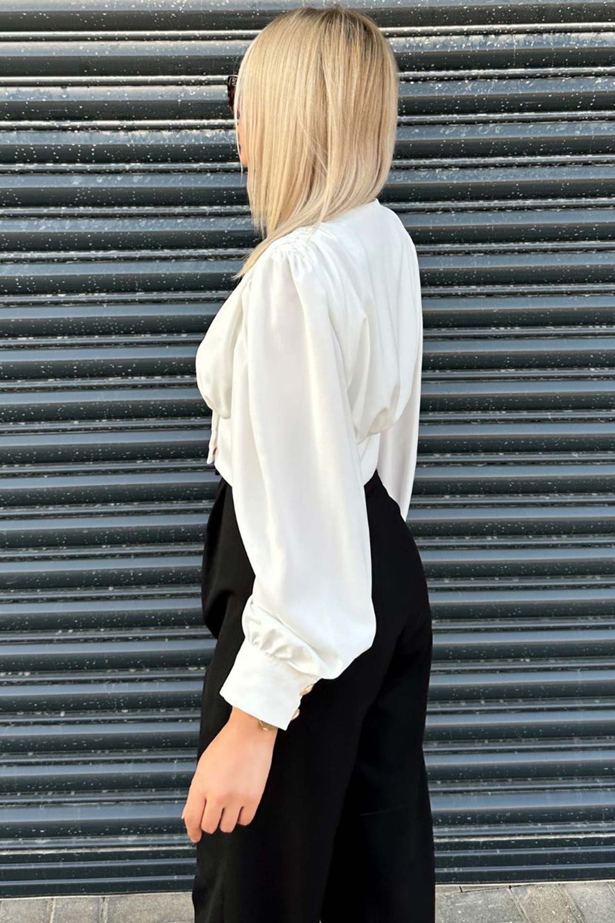 Surplice V-Neck Long Puff Sleeve Button Waistband Cropped Blouse 3