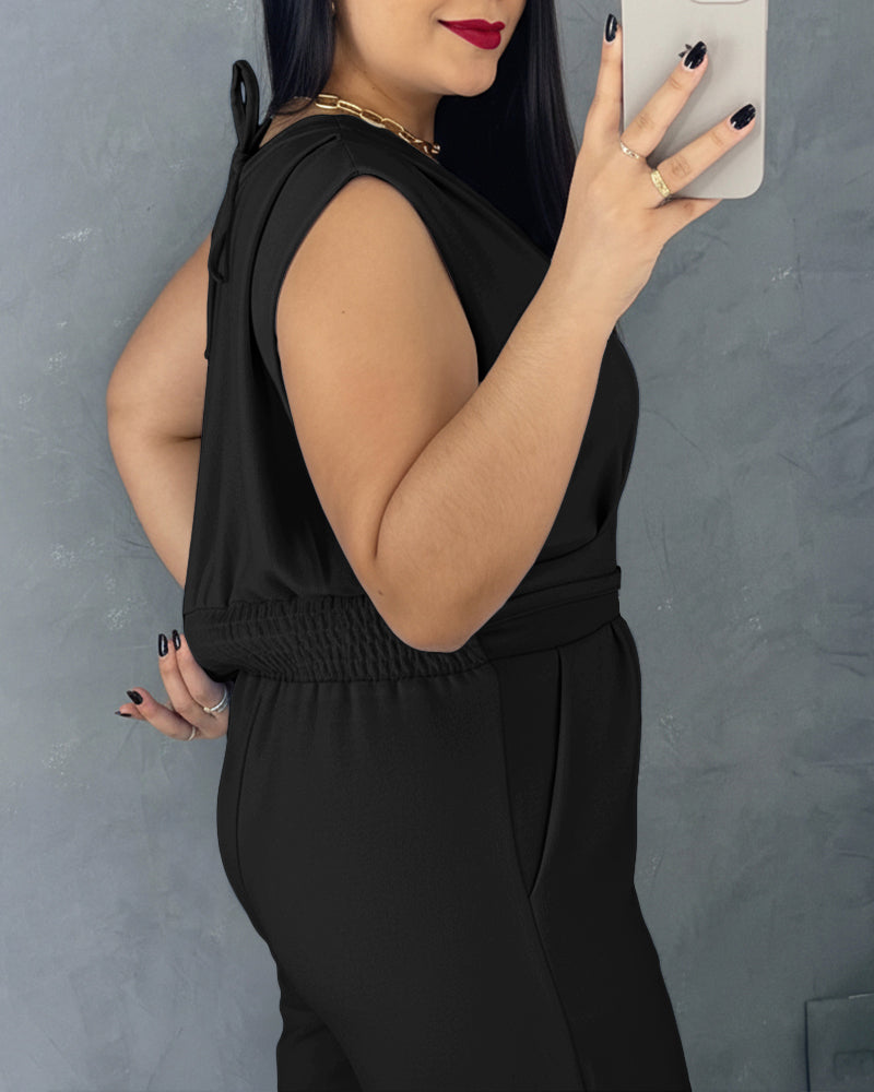 Elegant Chic Wide-Leg Jumpsuit with Pockets and Adjustable Straps