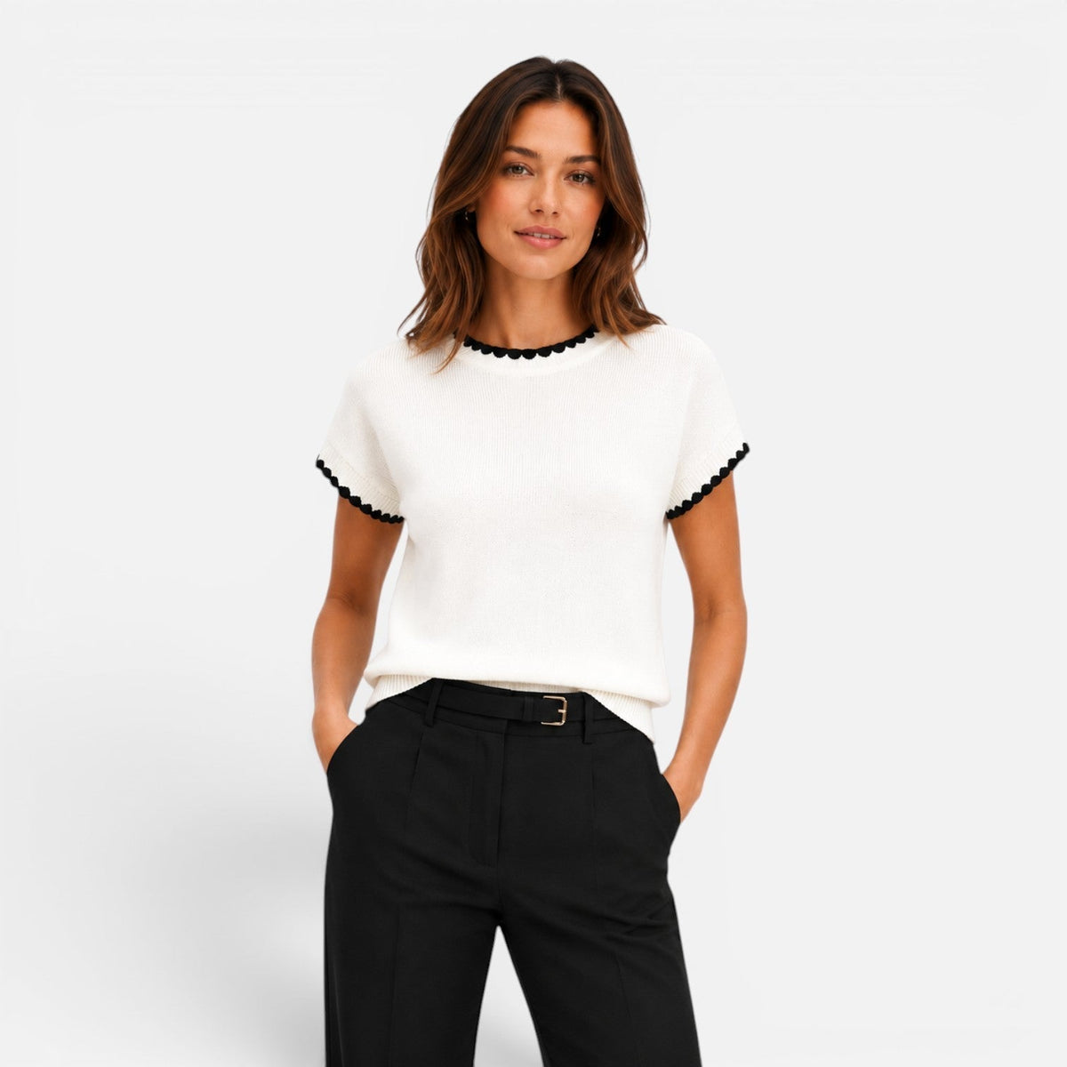 Scallop Contrast Trim Crew Neck Short Sleeve Knit Top