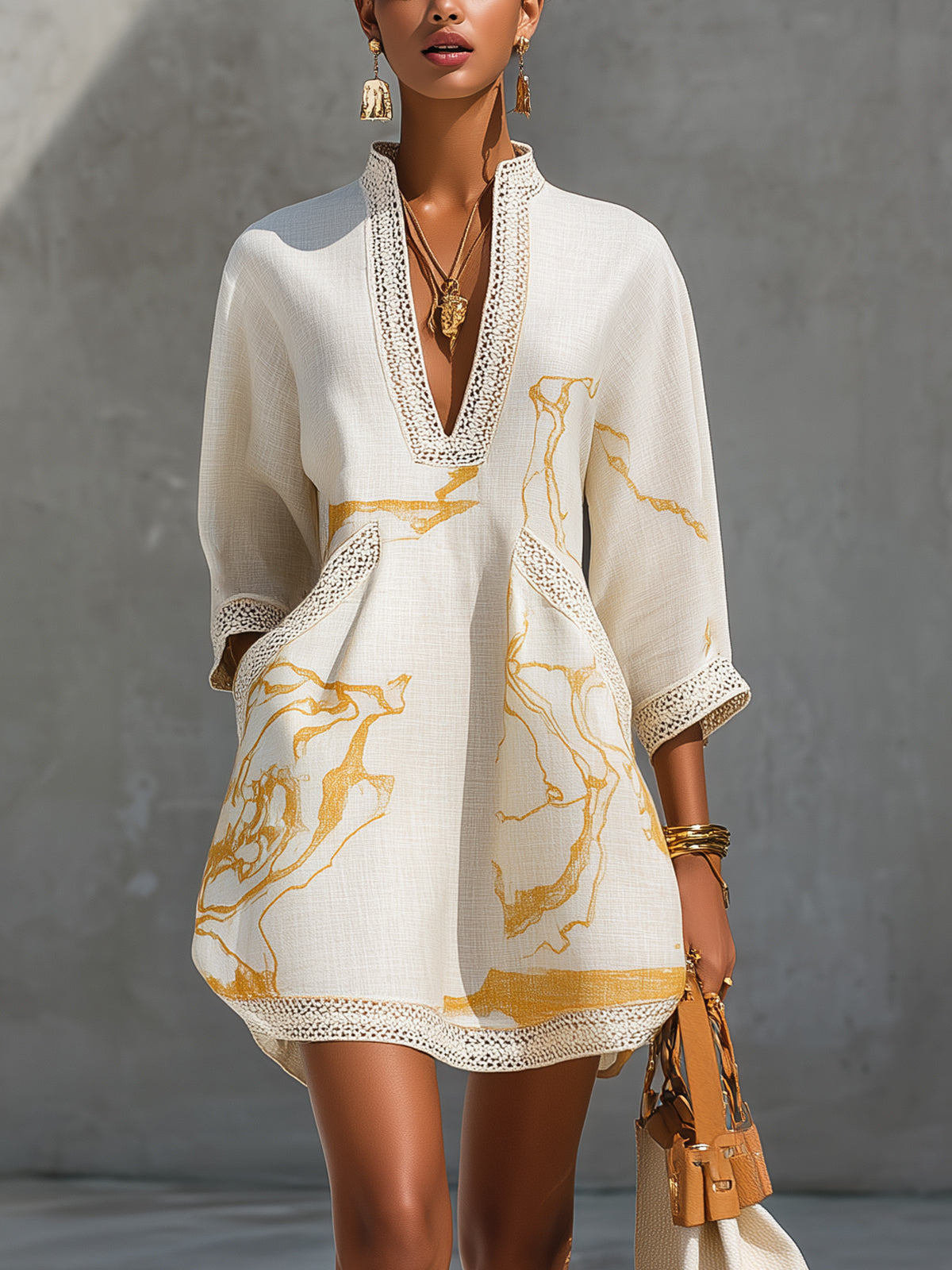 Dawn | Mini Dress in Black and Gold Lace