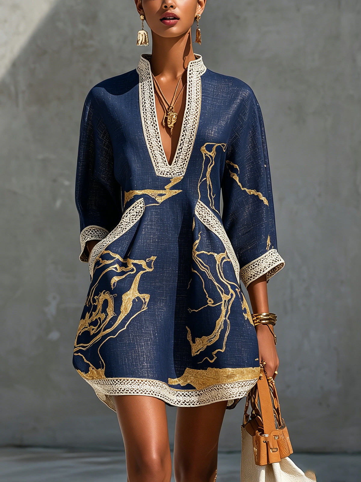Dawn | Mini Dress in Black and Gold Lace