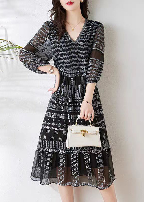 Beautifully Finished Dress in a Timeless Design