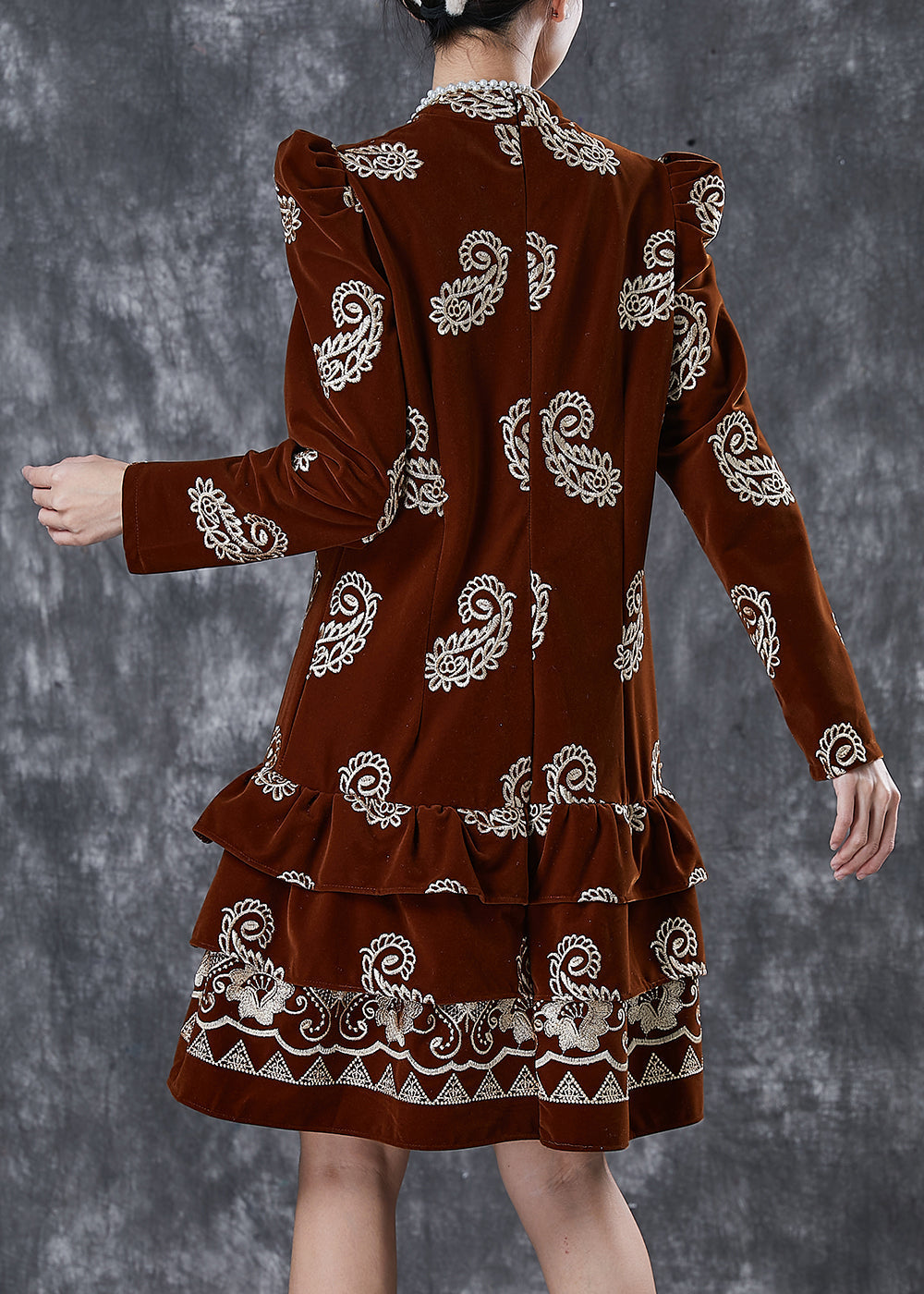 Well Tailored Dress with a Graceful Silhouette