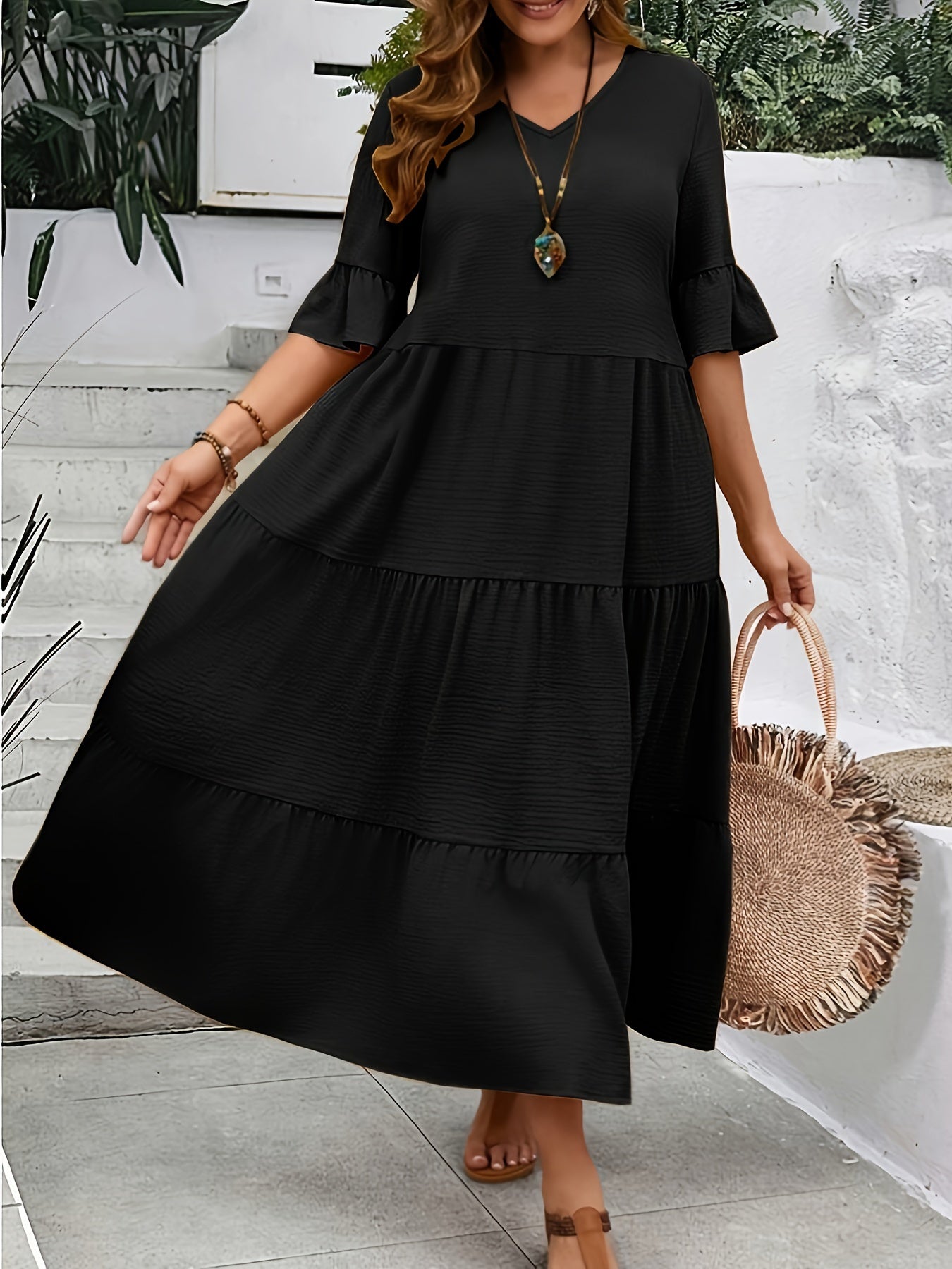 Serena - Graceful Flowy Dress Black