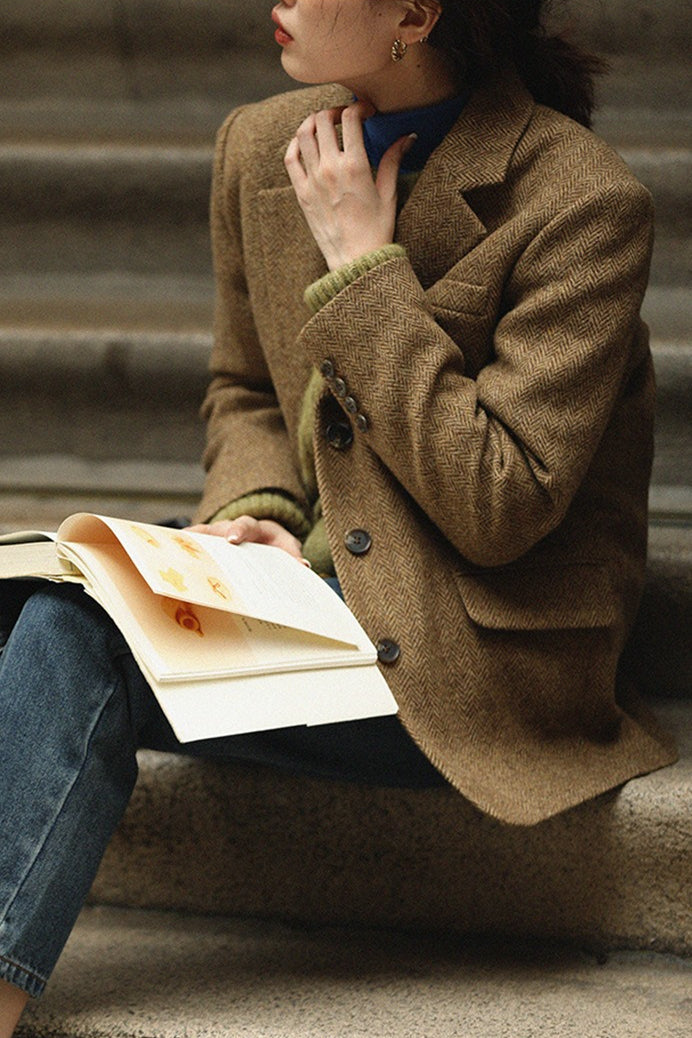 Tailored Wool Crepe Solid Color Blazer