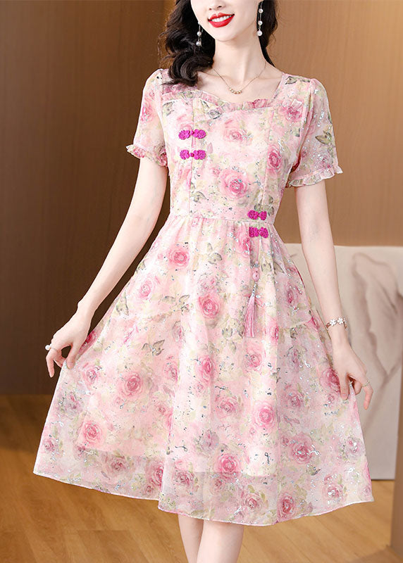 Classic Vintage Dress with a Flattering Fit