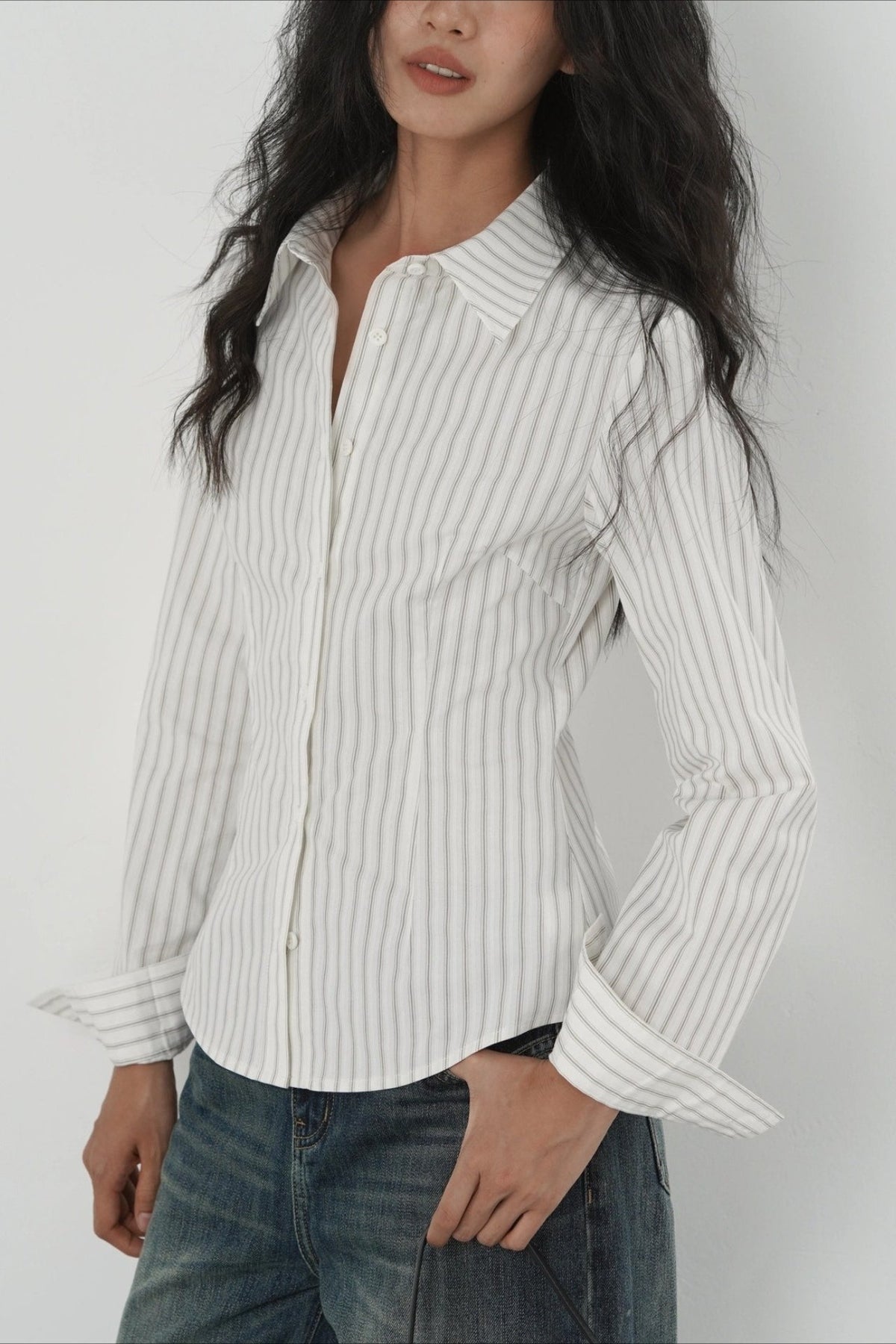 Striped Collared Long Sleeve Fitted Waist Button Front Shirt 4