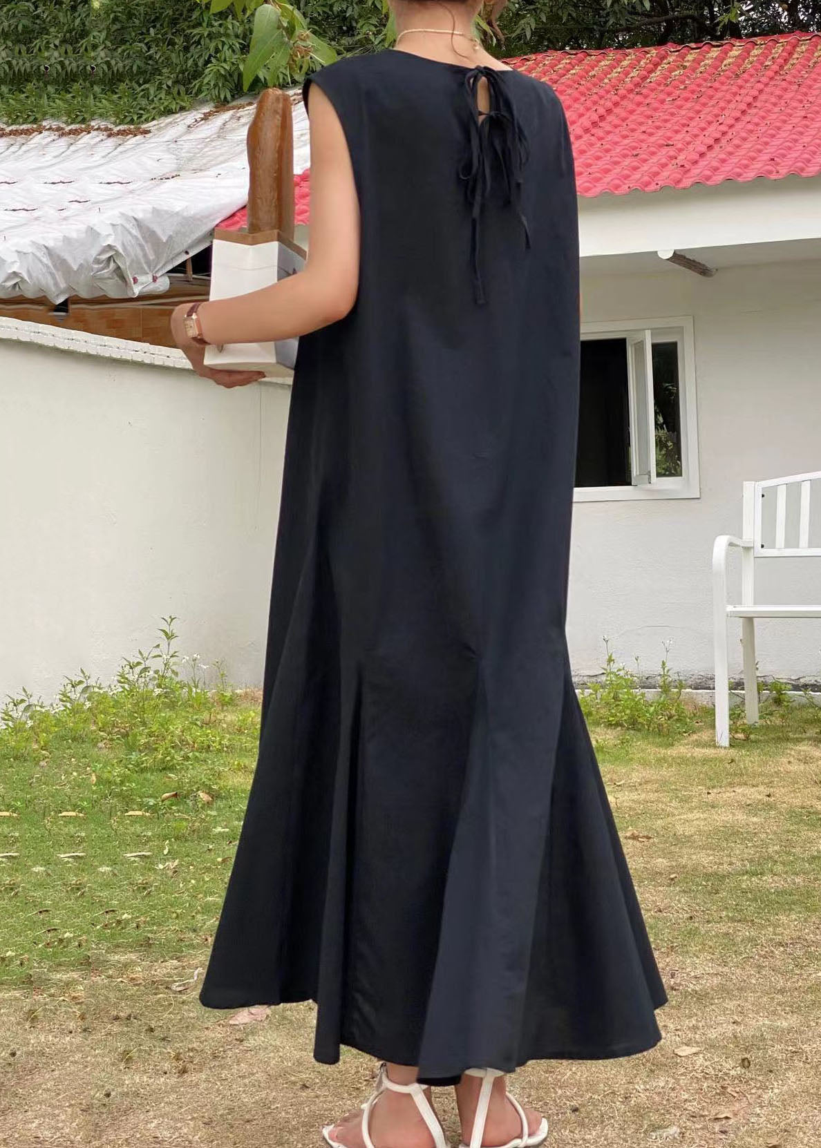 V-Neck Sleeveless Pleated Gusset Tent A-Line Maxi Dress