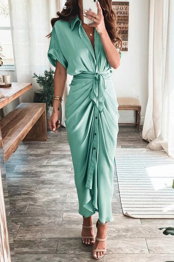 Beautifully Finished Dress in a Timeless Design