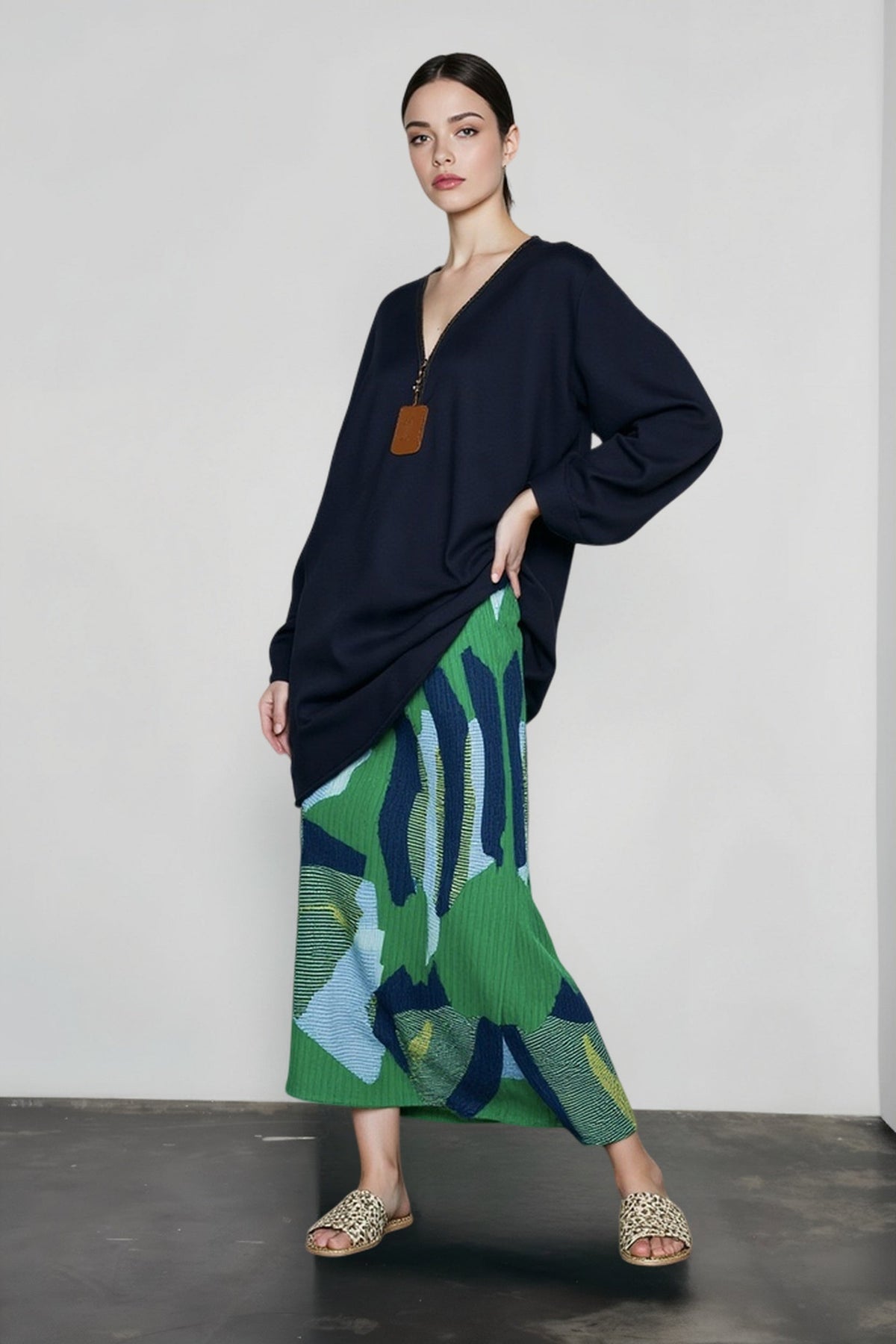 Abstract Print Pleated Side Split Straight Midi Skirt 4