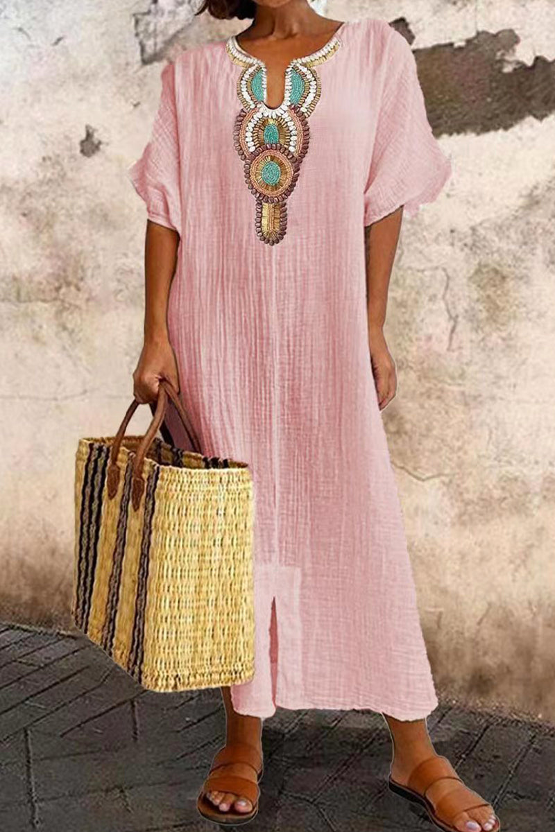 Beautifully Finished Dress in a Timeless Design