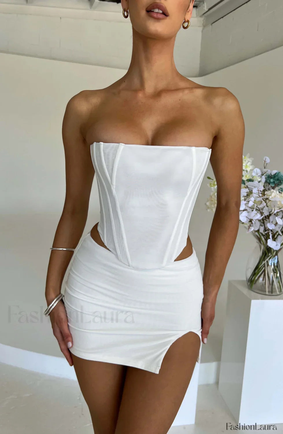 Alina Mini Graceful Skirt - White