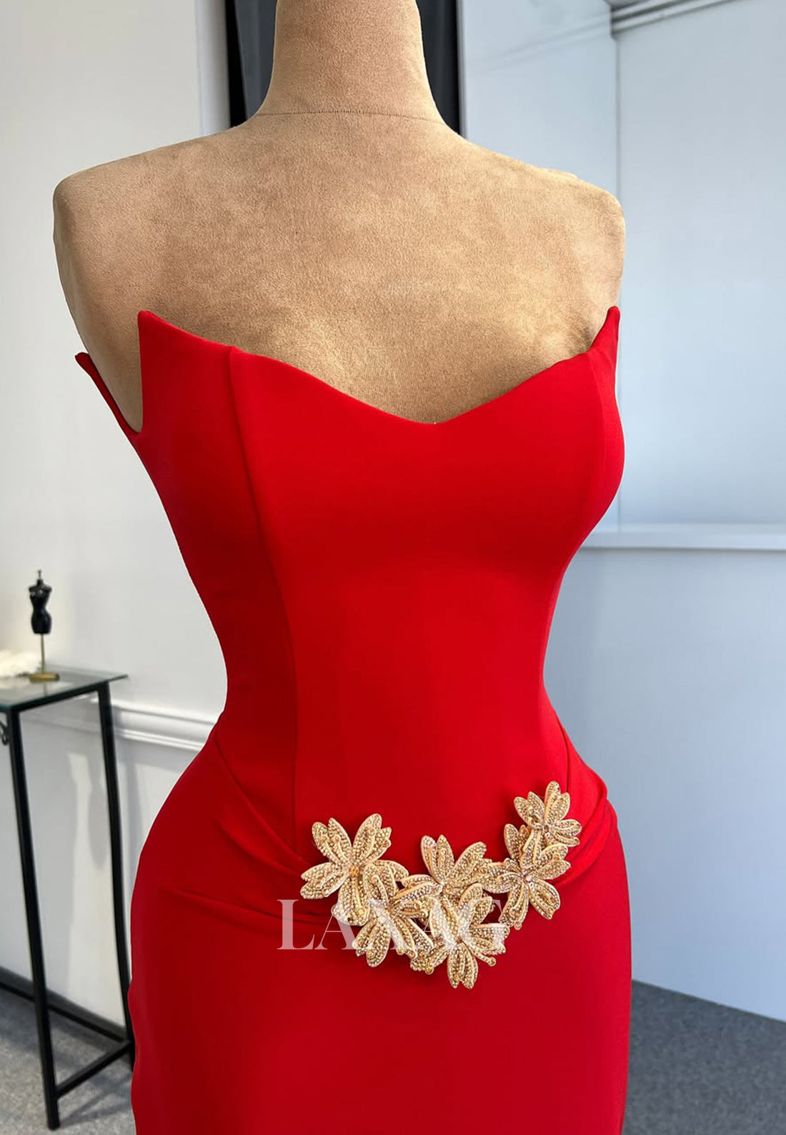 Off-Shoulder V-Neck Sleeveless Satin Formal Gowns Beaded Pleated Mermaid Prom Dress with Sweep Train