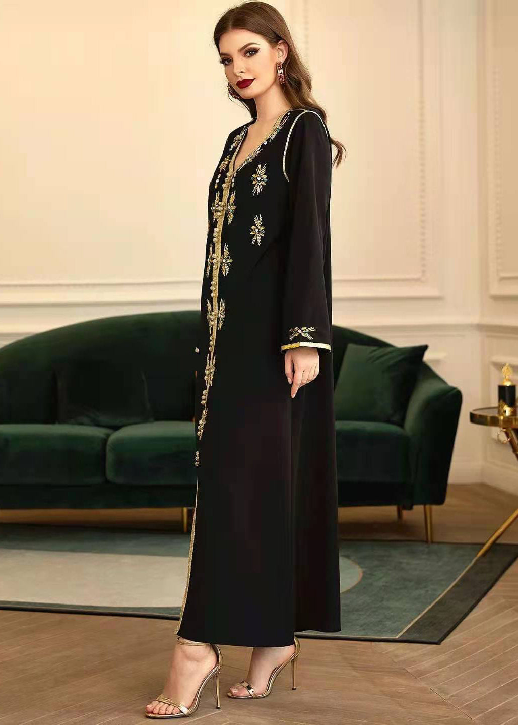Gracefully Styled Dress for Any Occasion