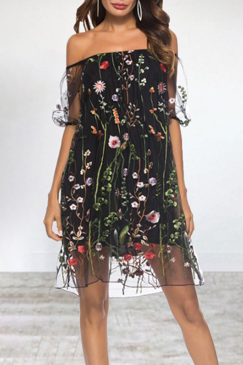 Effortlessly Elegant Dress with a Timeless Design