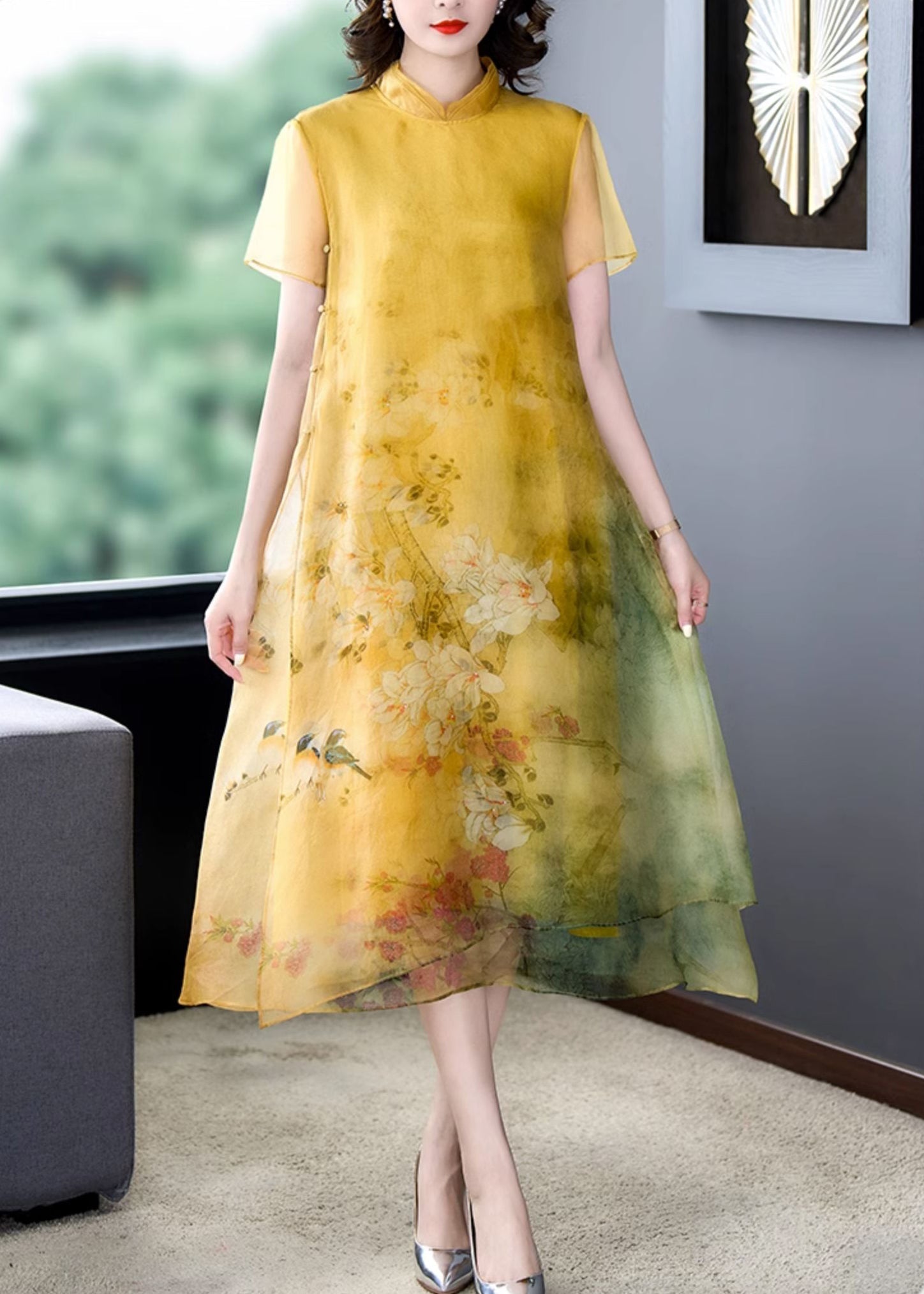 Well Tailored Dress with a Graceful Silhouette