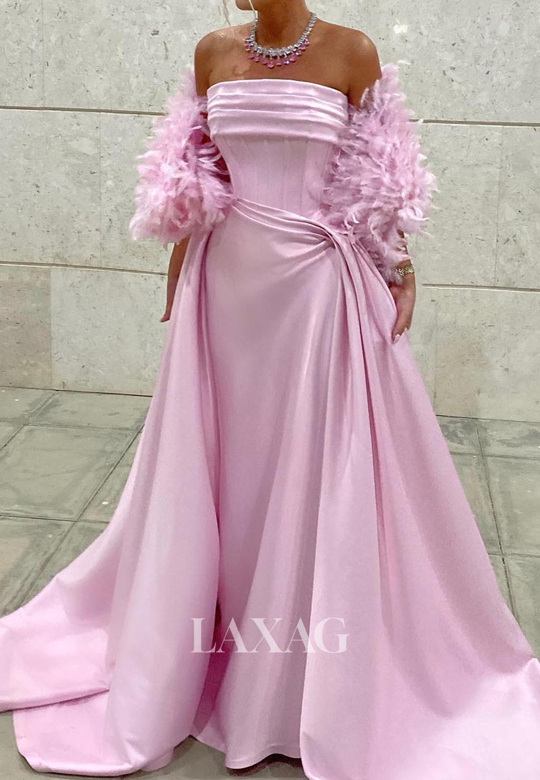 Tube Top Sleeveless Pleated Formal Gowns Off-Shoulder Feathered Trimmed Train Evening Dress