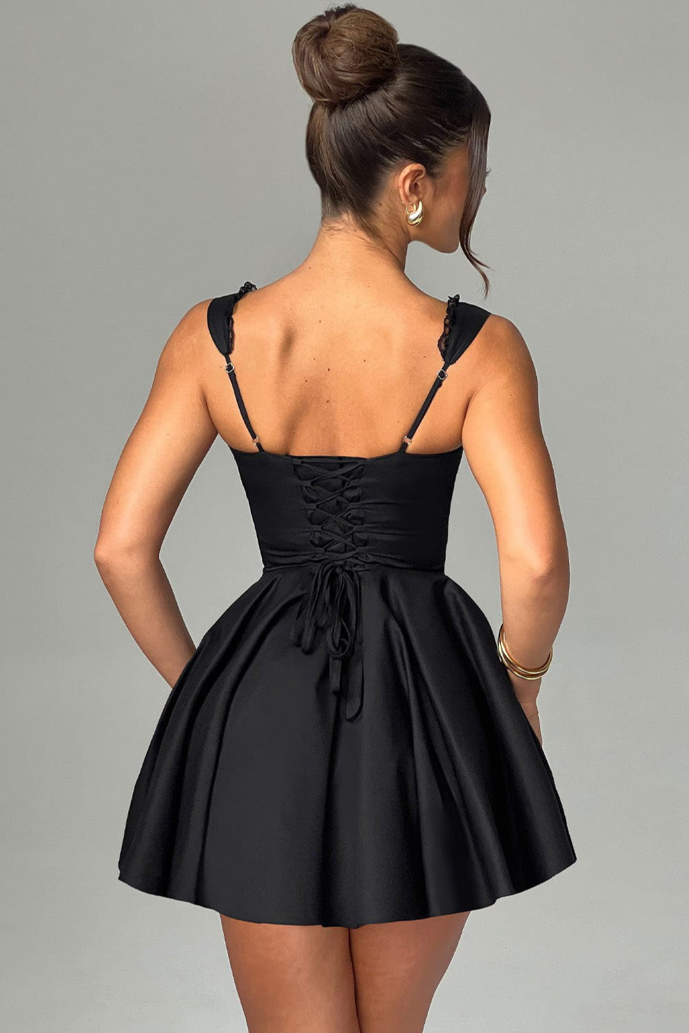 Lace Spliced Backless Mini dress - View 4