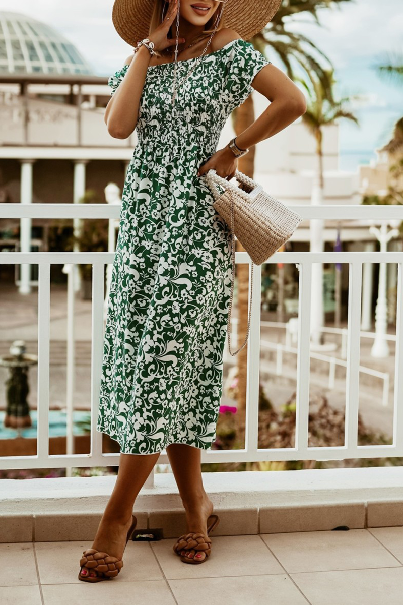 Well Tailored Dress with a Graceful Silhouette