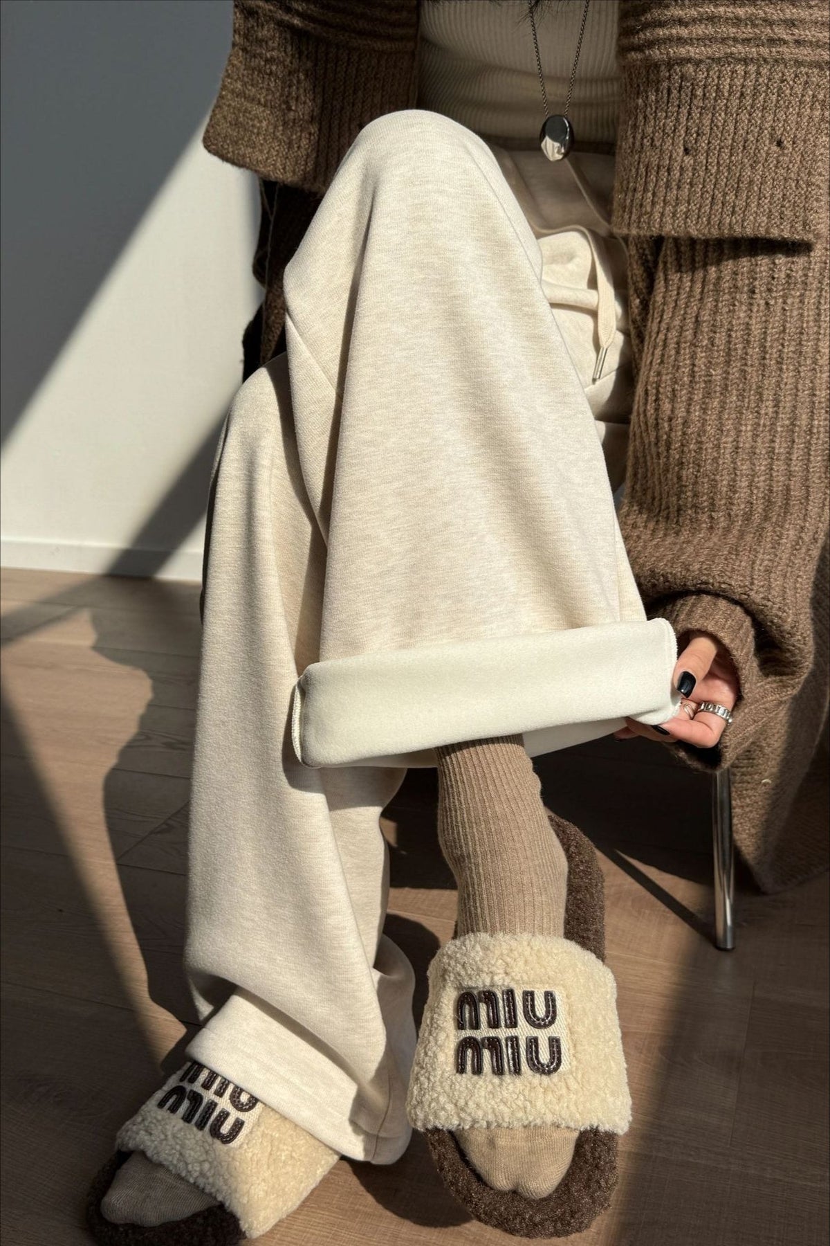 Drawstring Waist Relaxed Straight Leg Knit Pants 5