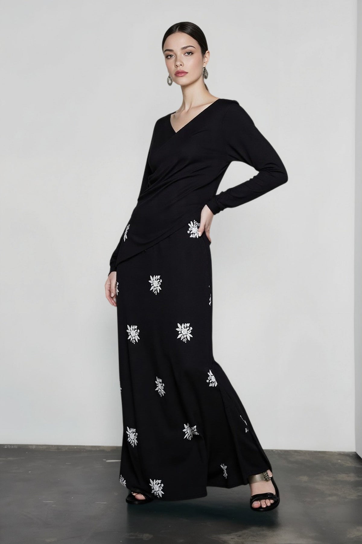 Floral Embroidered High Waist Column Maxi Skirt